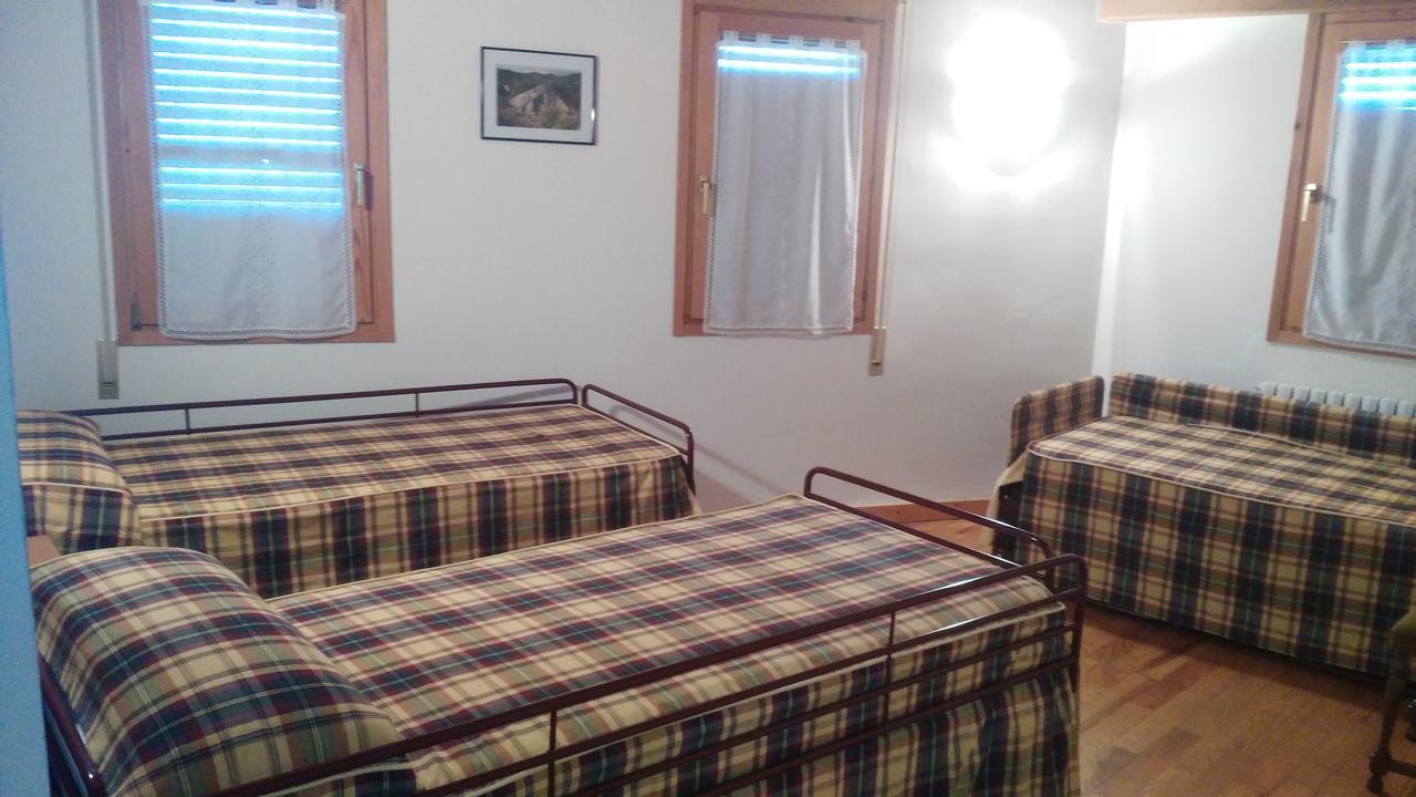 Bilanayur Hotel Alberuela de la Liena Eksteriør billede
